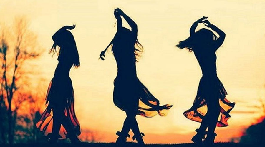 Siluetas de Mujeres Bailando